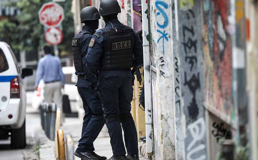 Εξάρχεια: Νέα επιχείρηση της ΕΛΑΣ για τη διακίνηση ναρκωτικών – Δύο συλλήψεις και 12 προσαγωγές