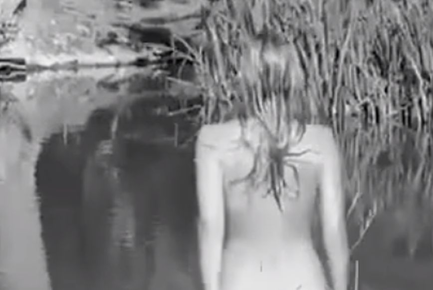 Κέιτ Μος: Κολυμπά ολόγυμνη σε λίμνη – Το τολμηρό βίντεο της 48χρονης στο Instagram