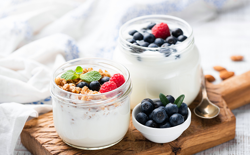 Γιαούρτι με μούρα Γιαούρτι με μούρα