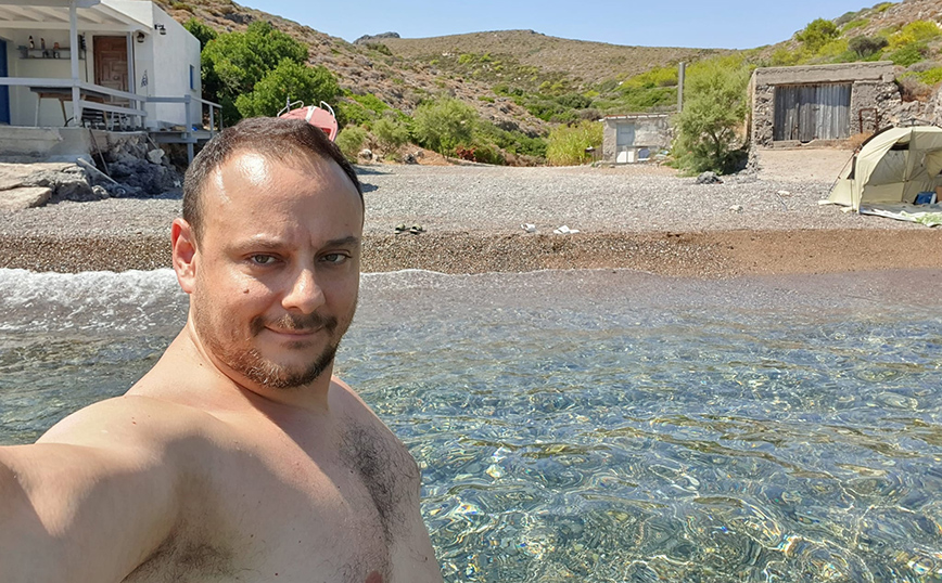 Γκίκας Μαγιορκίνης: Βρίσκεται σε καλοκαιρινές διακοπές στα Κύθηρα – «Το δικό μας καλοκαίρι»