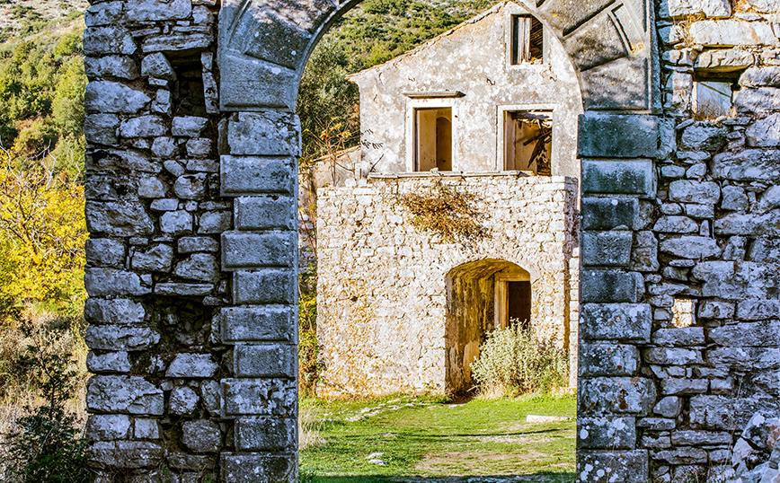 Εγκαταλελειμμένο κτίριο στην Παλιά Περίθεια