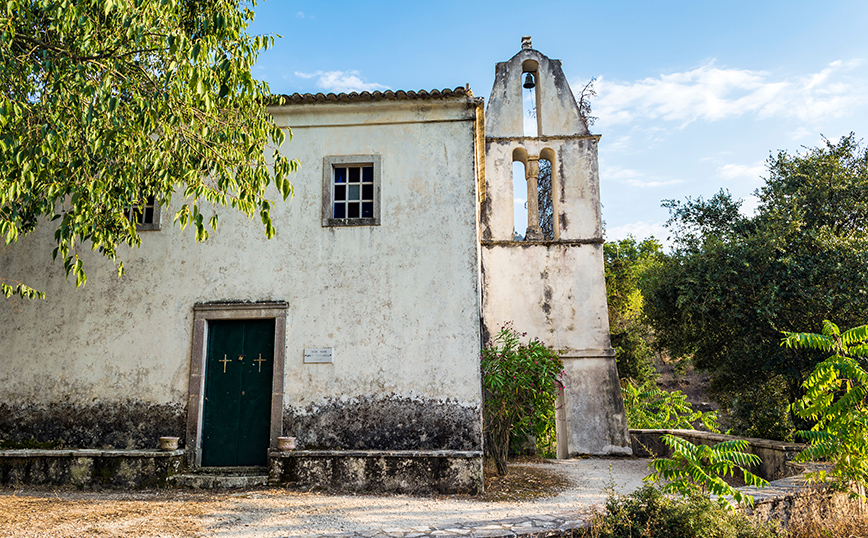 Παραδοσιακή εκκλησία στην Παλιά Περίθεια