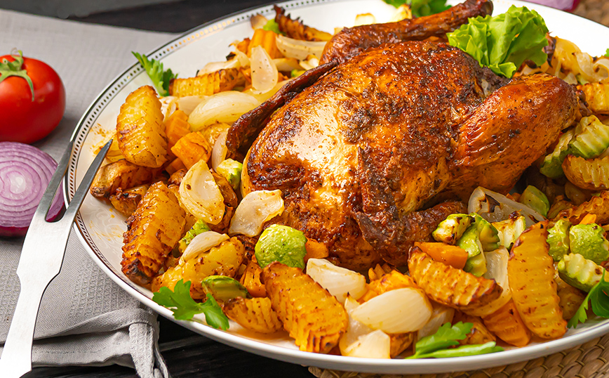 Ψητό κοτόπουλο με πατάτες Ψητό κοτόπουλο με πατάτες