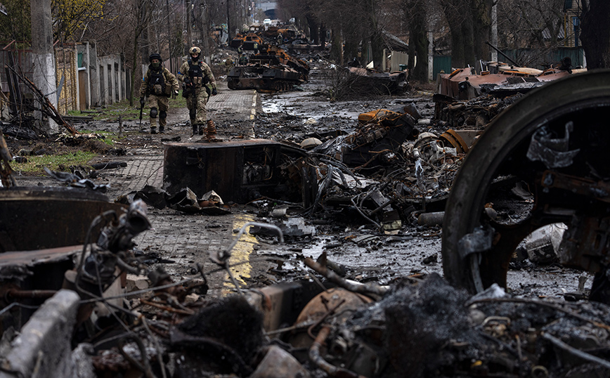 Πόλεμος στην Ουκρανία: «Η Ρωσία κάνει μαζική χρήση όπλων διασποράς»