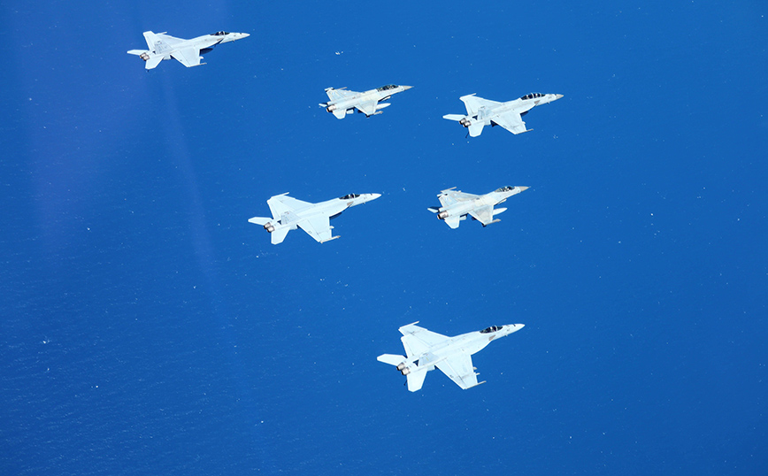 Συνεκπαίδευση μαχητικών της Πολεμικής Αεροπορίας με το «USS Harry S. Truman» Συνεκπαίδευση μαχητικών της Πολεμικής Αεροπορίας με το «USS Harry S. Truman»