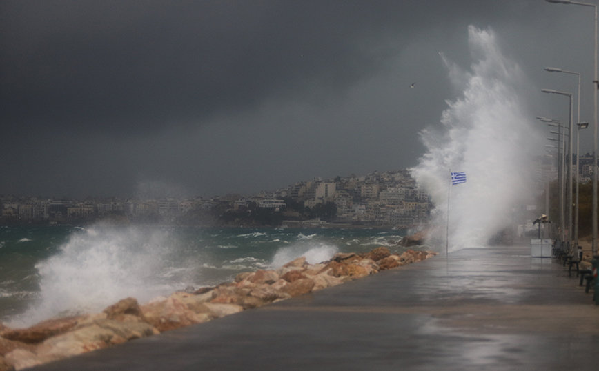 Επικίνδυνα καιρικά φαινόμενα σε Ρόδο Χάλκη και Καστελόριζο &#8211; Νέο μήνυμα του 112