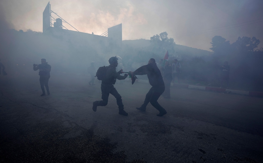 Νεκροί από ισραηλινά πυρά τρεις Παλαιστίνιοι στη Δυτική Όχθη