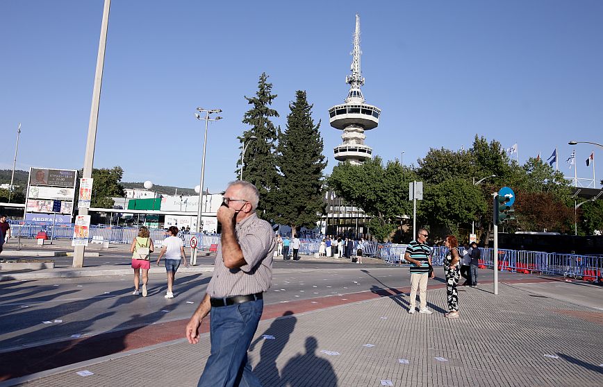 ΔΕΘ: Σε εξέλιξη πορείες και συγκεντρώσεις στη Θεσσαλονίκη – Ισχυρή παρουσία της Αστυνομίας