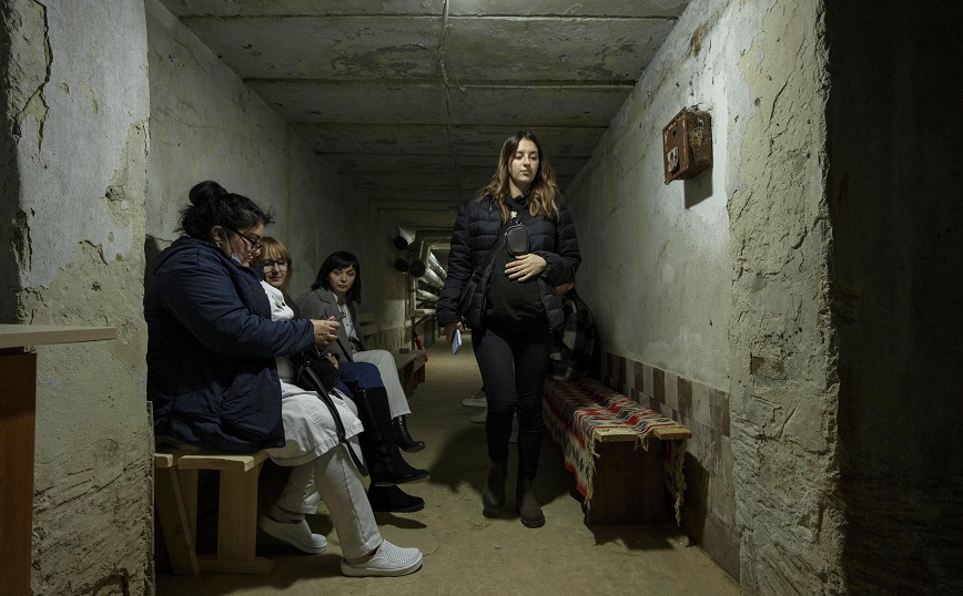Κριμαία: Σύμβουλος του Ζελένσκι προειδοποιεί για ουκρανικούς βομβαρδισμούς – «Να ετοιμάσετε τα καταφύγια»