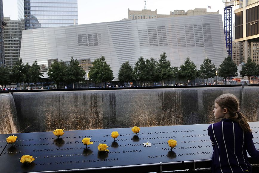 9/11: 21 χρόνια μετά οι Αμερικανοί τιμούν την μνήμη των θυμάτων της 11ης Σεπτεβρίου 2001 – Δείτε εικόνες