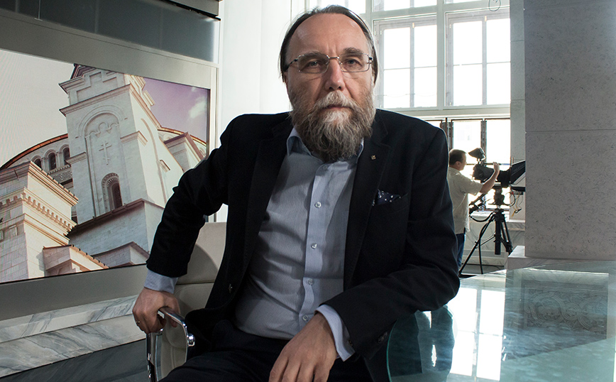 Ρωσία: «Βρισκόμαστε στα πρόθυρα του Γ’ Παγκοσμίου Πολέμου» λέει ο σύμβουλος του Πούτιν, Αλεξάντερ Ντούγκιν