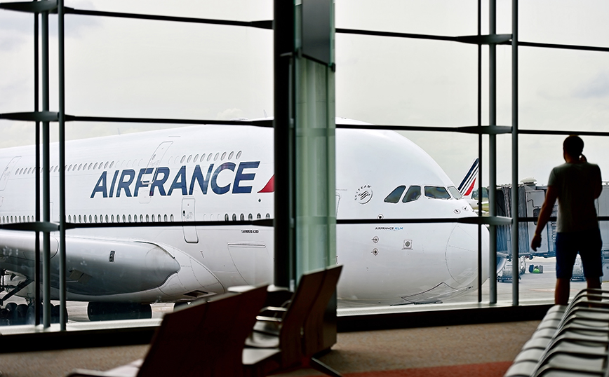 Air France: Αυξάνει τους μισθούς και δίνει μπόνους 1.000 ευρώ στους εργαζόμενους