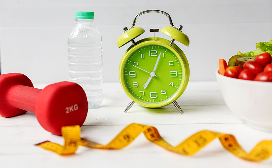 Απώλεια βάρους: Ποια είναι η καλύτερη ώρα της ημέρας για να τρώτε ώστε να χάνετε κιλά