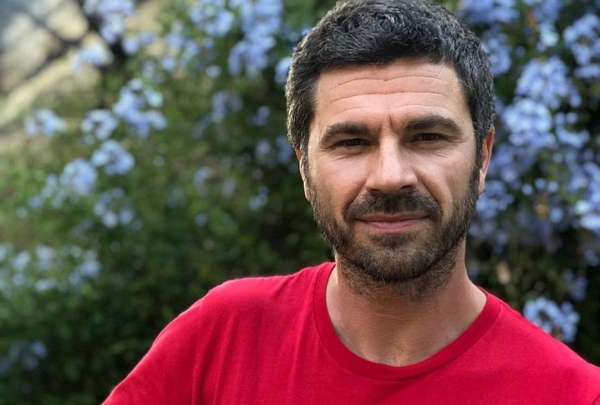 Χρήστος Βασιλόπουλος: Νέες εξηγήσεις για την αγγελία χωρίς μισθό – «Δεν υπάρχει η λέξη εργασία»