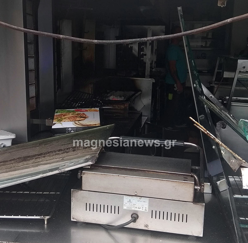Δύο τραυματίες από έκρηξη σε ψητοπωλείο Δύο τραυματίες από έκρηξη σε ψητοπωλείο