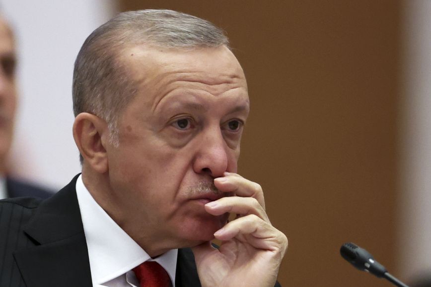 Bloomberg: Το «εγωιστικό ταξίδι» του Ερντογάν – «Είναι εντελώς εκτός ορίων στο Αιγαίο»