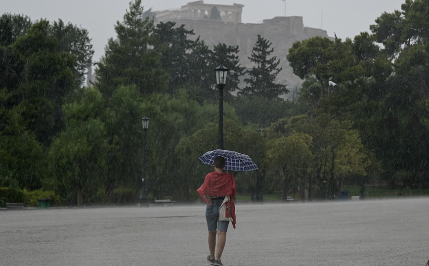 Καιρός: Βροχές και νέα πτώση της θερμοκρασίας &#8211; Πού θα πέσουν τα πρώτα χιόνια