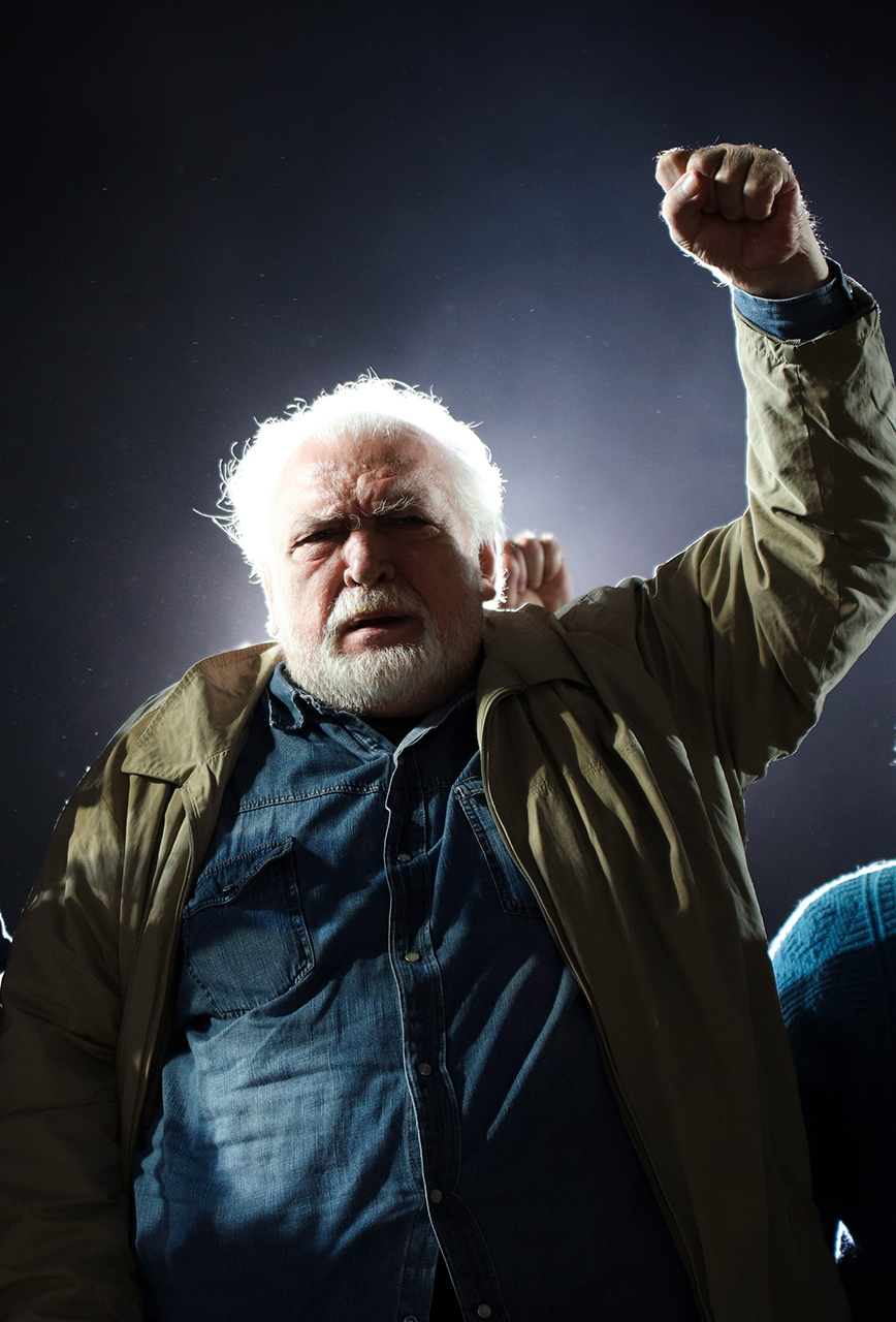 Κώστας Καζάκος Κώστας Καζάκος