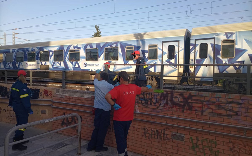 Λάρισα: Άτομο παρασύρθηκε από τρένο – Εικόνες από το σημείο
