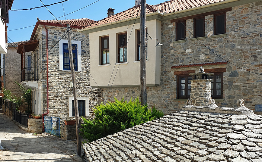 Παραδοσικά κτίρια στο Λαύκο