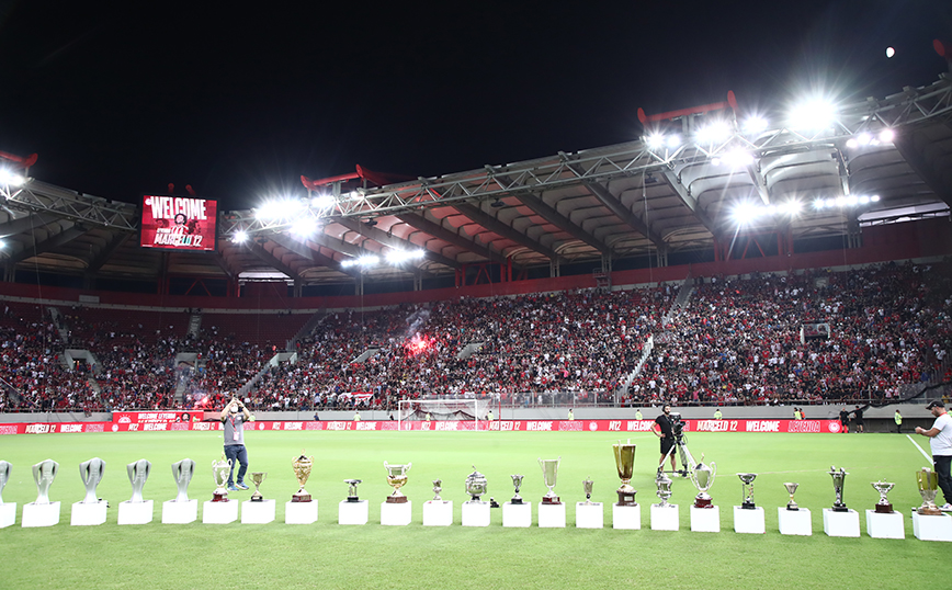 ΥΠΟΔΟΧΗ ΤΟΥ ΜΑΡΣΕΛΟ ΒΙΕΙΡΑ ΣΤΟ ΣΤΑΔΙΟ ΚΑΡΑΙΣΚΑΚΗ ΥΠΟΔΟΧΗ ΤΟΥ ΜΑΡΣΕΛΟ ΒΙΕΙΡΑ ΣΤΟ ΣΤΑΔΙΟ ΚΑΡΑΙΣΚΑΚΗ