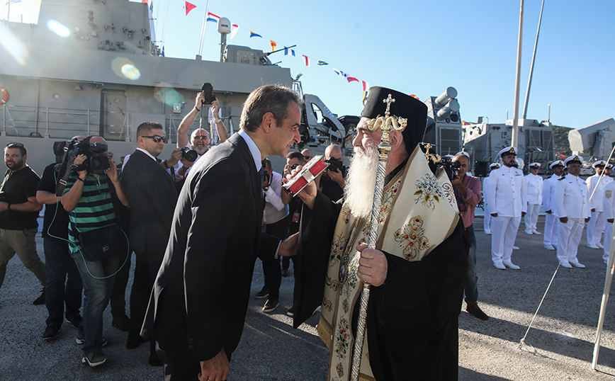 Στην τελετή ονοματοδοσίας της πυραυλάκατου «Υποπλοίαρχος Βλαχάκος» ο Κυριάκος Μητσοτάκης