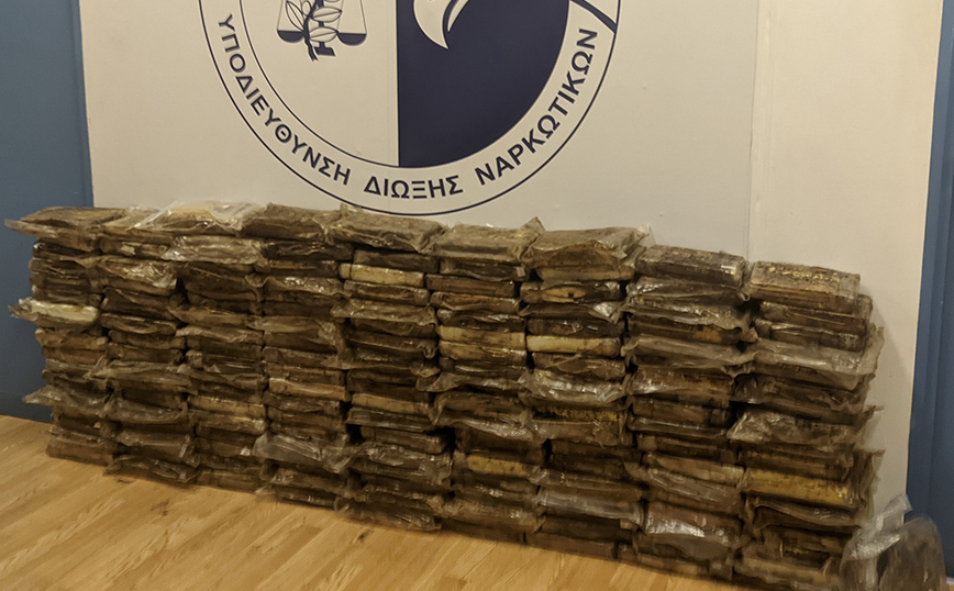 Κοκαΐνη 173 κιλών βρέθηκε σε κρύπτη σε εμπορευματοκιβώτιο ψυγείο στο λιμάνι του Πειραιά