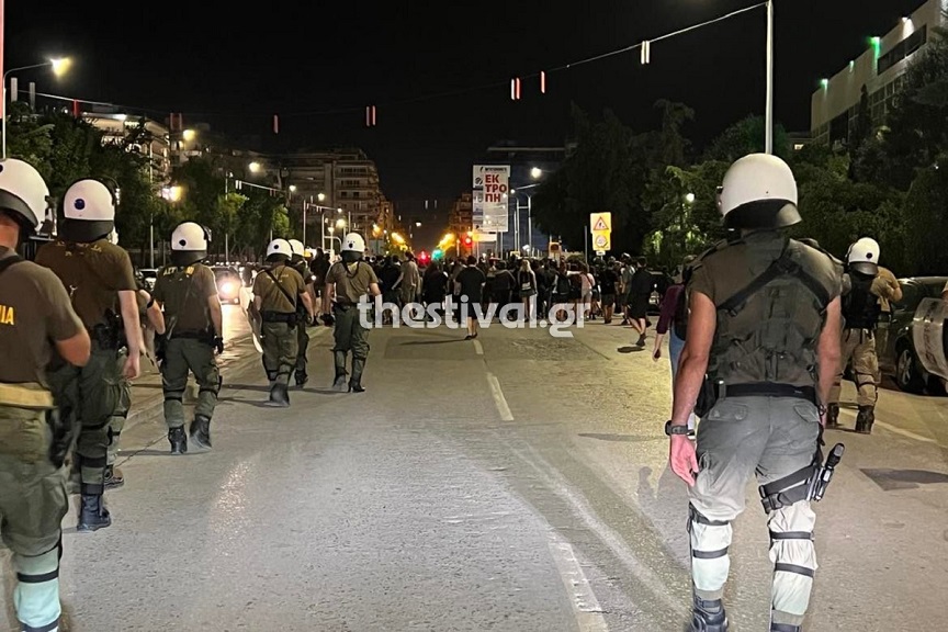 ΑΠΘ: Η πανεπιστημιακή αστυνομία ξεκίνησε τις περιπολίες – Σε εξέλιξη πορεία διαμαρτυρίας από φοιτητές και αντιεξουσιαστές στο κέντρο της πόλης