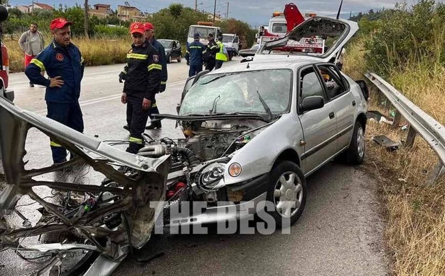 Σοβαρό τροχαίο με νταλίκα στην Πατρών – Πύργου: Αυτοκίνητο που ακολουθούσε προσέκρουσε πάνω της &#8211; Δείτε φωτογραφίες