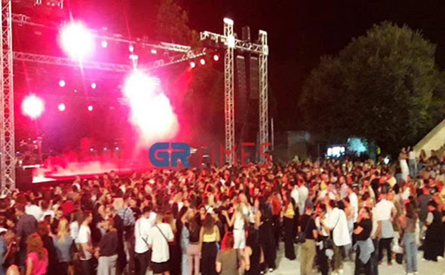 Θεσσαλονίκη: Φάρσα το τηλεφώνημα για βόμβα σε συναυλία της Άννας Βίσση