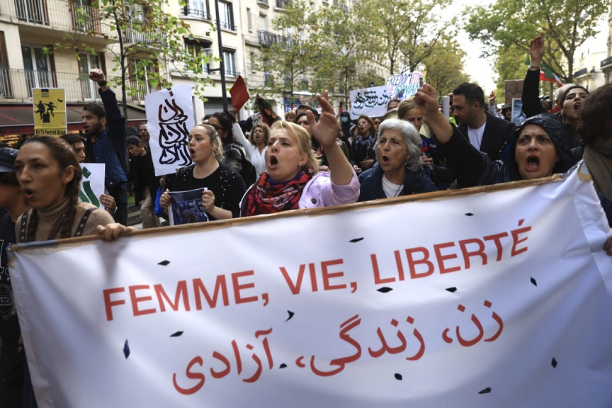 Γαλλία: Kαλεί τους υπηκόους της να φύγουν αμέσως από το Ιράν