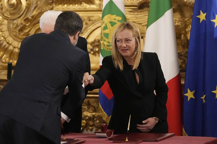 Τζόρτζια Μελόνι: Ορκίστηκε ως η πρώτη γυναίκα πρωθυπουργός της Ιταλίας
