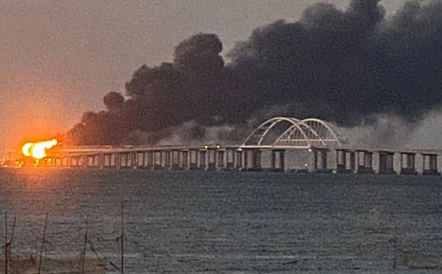 Σύμβουλος του Ζελένσκι για τη φωτιά στη γέφυρα της Κριμαίας: Αυτή είναι μόνο η αρχή