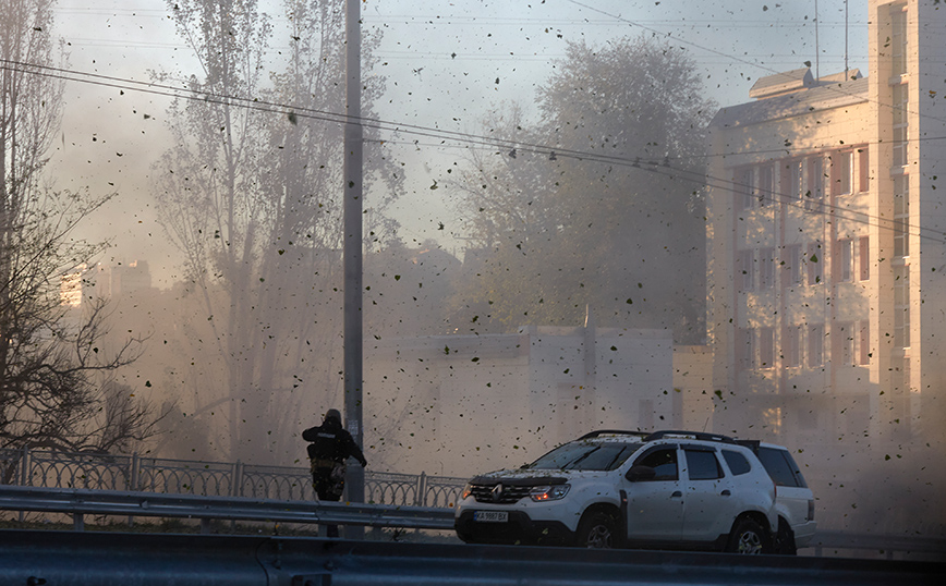 Εκρήξεις στο Κίεβο, συναγερμός για αεροπορικές επιδρομές της Ρωσίας σε όλη την Ουκρανία