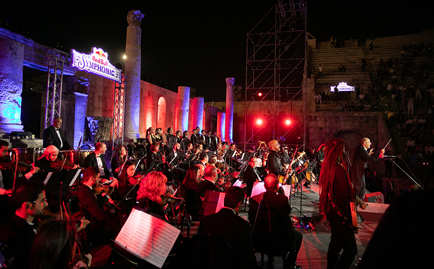 Ο μαέστρος και το πρώτο βιολί μιλούν για το sold out Red Bull Symphonic