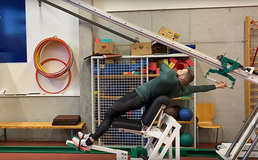 Το παράξενο μηχάνημα με το οποίο κάνουν προπόνηση ακοντιστές