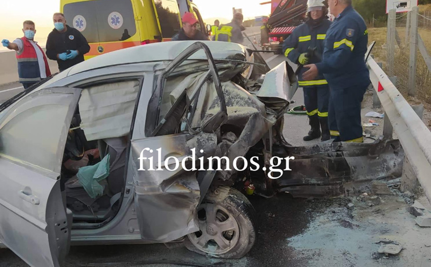 Οικογενειακή τραγωδία στο τροχαίο στο ύψος της Ακράτας – Σκοτώθηκε ζευγάρι, τραυματίστηκε σοβαρά η κόρη τους