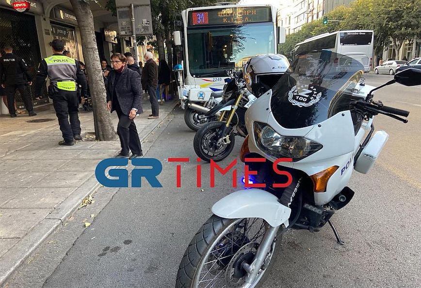 Θεσσαλονίκη: Άνδρας μέσα σε λεωφορείο χτύπησε γυναίκα που είχε στην αγκαλιά το ανήλικο παιδί της