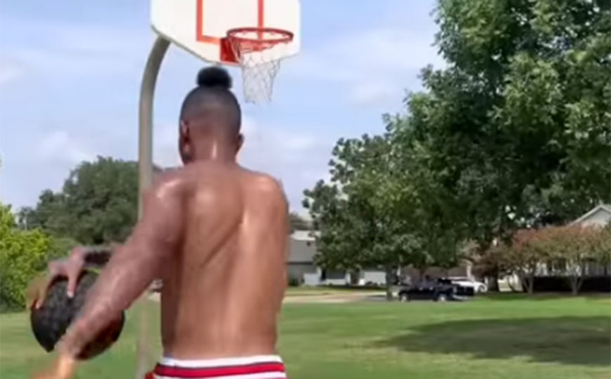 Όταν βαριέσαι τα απλά σουτάκια στο μπάσκετ