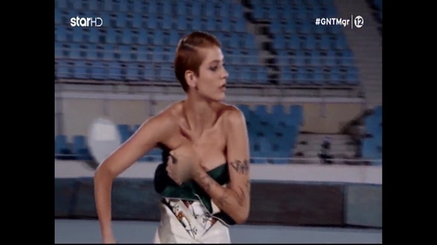 GNTM: Η Coty πόζαρε κι έγιναν «αποκαλύψεις» – «Το στήθος μου δεν ήθελε να συνεργαστεί και πολύ»