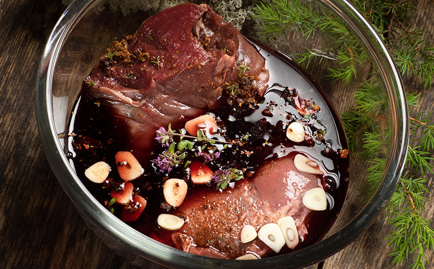 κρέας σε κόκκινο κρασί κρέας σε κόκκινο κρασί