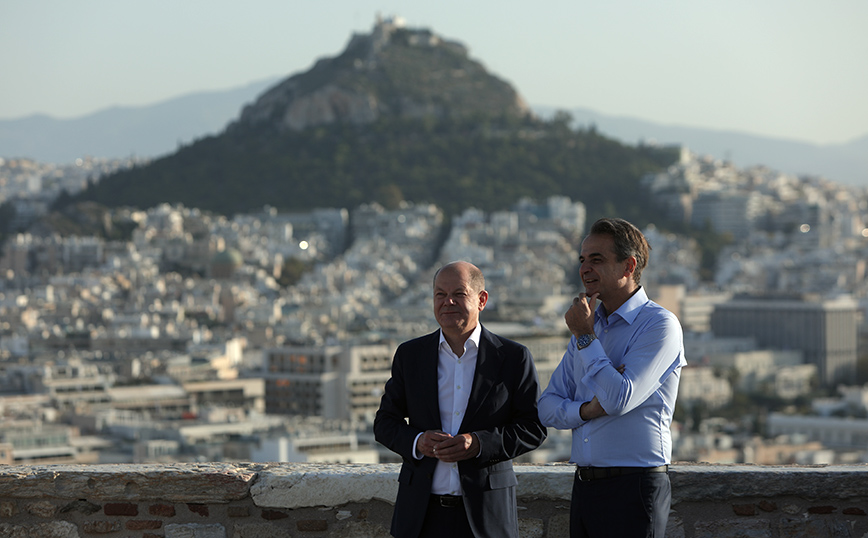 Όλαφ Σολτς: «Μαγεμένος» με την Ακρόπολη – «Είναι ένα από τα πιο ουσιαστικά μνημεία της Ευρώπης»