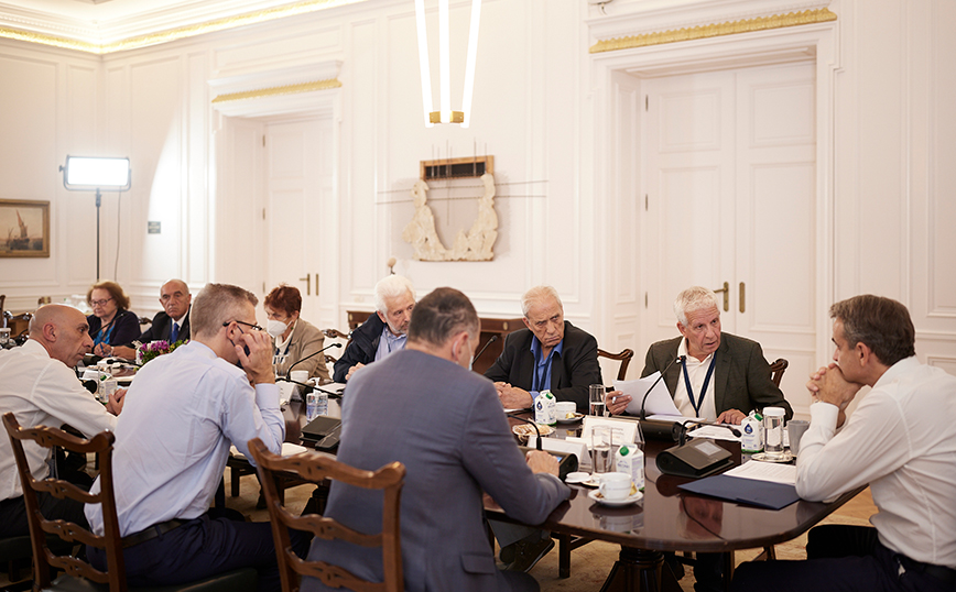 Συνάντηση με εκπροσώπους Ενώσεων Συνταξιούχων Συνάντηση με εκπροσώπους Ενώσεων Συνταξιούχων