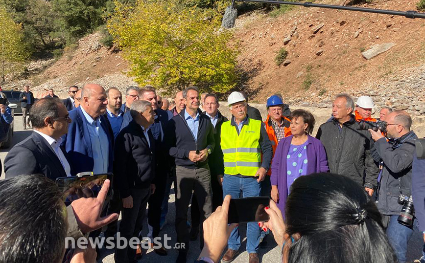 Περιοδεία Μητσοτάκη στην Καρδίτσα: Τα έργα, το μονοθέσιο σχολείο της Αργιθέας και τα αιτήματα των παιδιών 