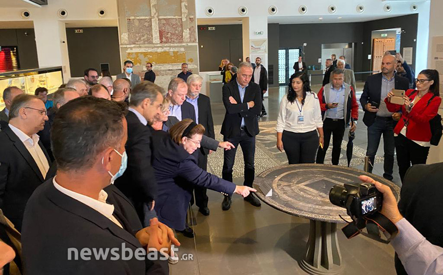 Περιοδεία Μητσοτάκη στην Πέλλα – Πρώτος σταθμός το αρχαιολογικό μουσείο