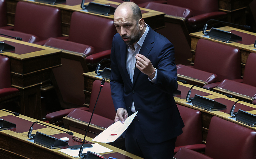 Βουλή: Υπέρ της άρσης ασυλίας του βουλευτή του ΣΥΡΙΖΑ Κώστα Μπάρκα η Ολομέλεια