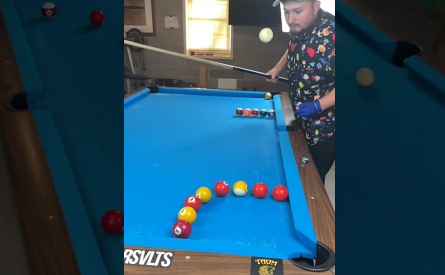 Μια συλλογή από απίθανα κόλπα στο μπιλιάρδο