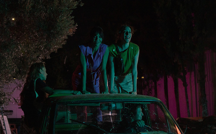 Αυτή η νύχτα μένει