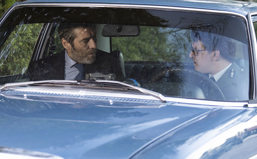 Αυτή η νύχτα μένει