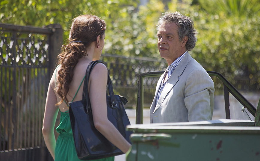 Αυτή η νύχτα μένει